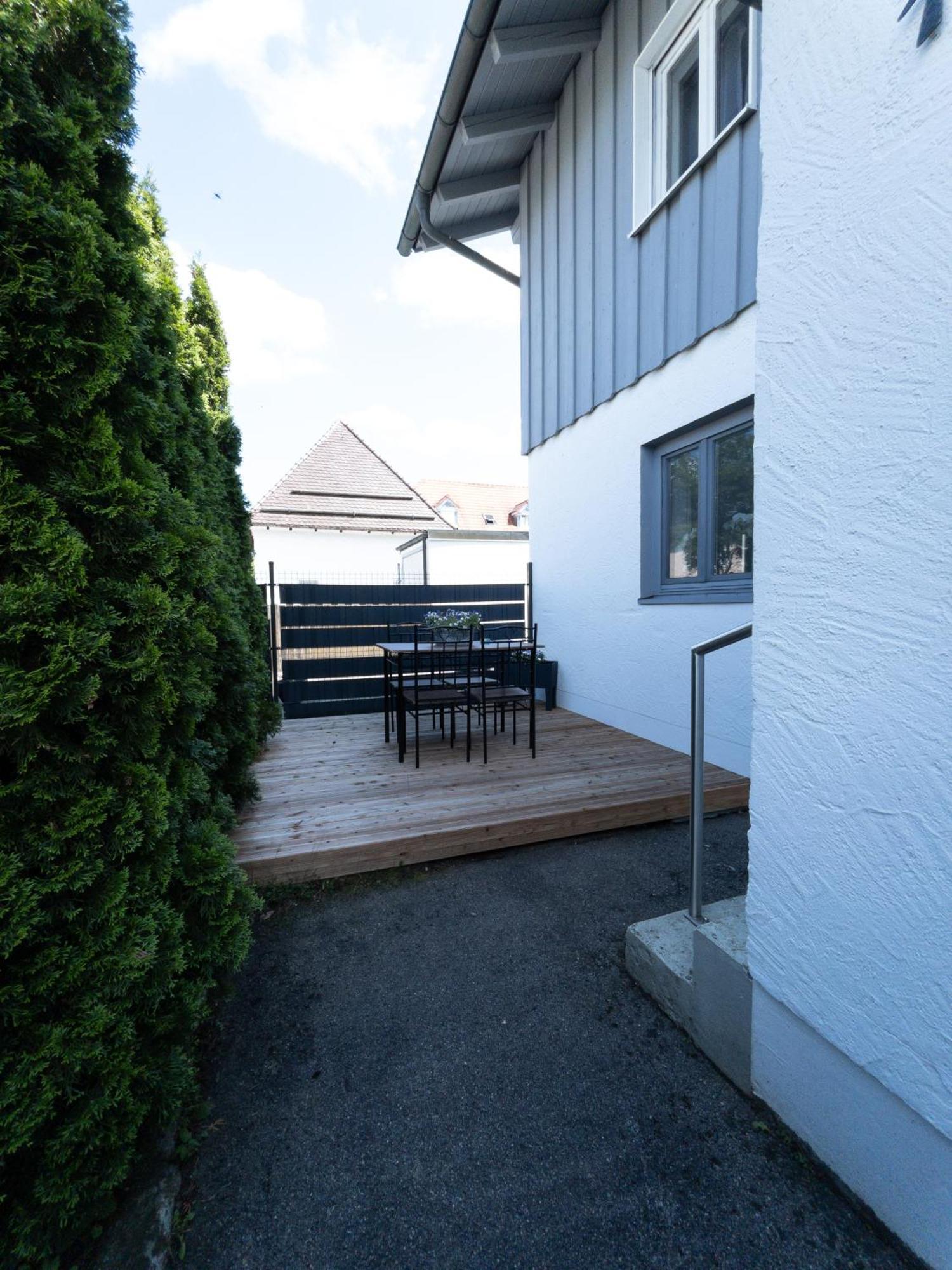 Fewo-lavees Moderne Zentrale Nahe Omv Wacker Kliniken Burg -eigener Eingang-schluesselloser Check In Apartment Burghausen
