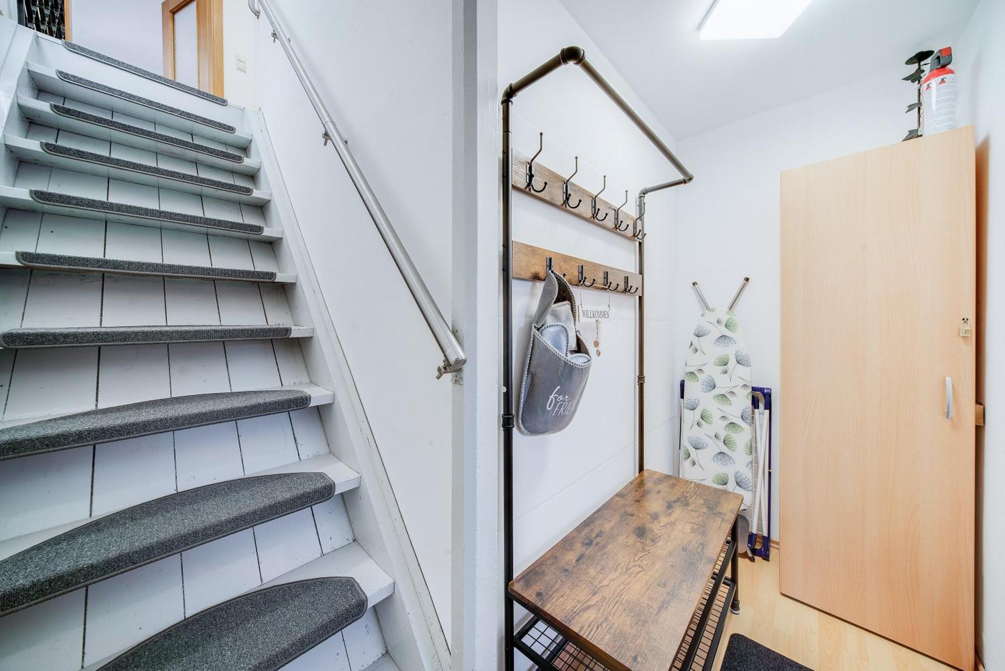 Apartment Fewo-lavees Moderne Zentrale Nahe Omv Wacker Kliniken Burg -eigener Eingang-schluesselloser Check In Burghausen