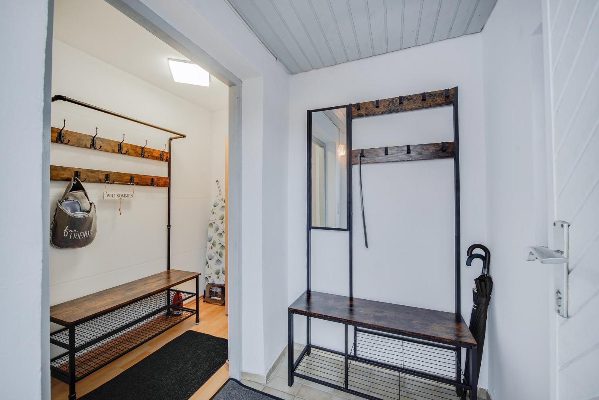 Apartment Fewo-lavees Moderne Zentrale Nahe Omv Wacker Kliniken Burg -eigener Eingang-schluesselloser Check In *